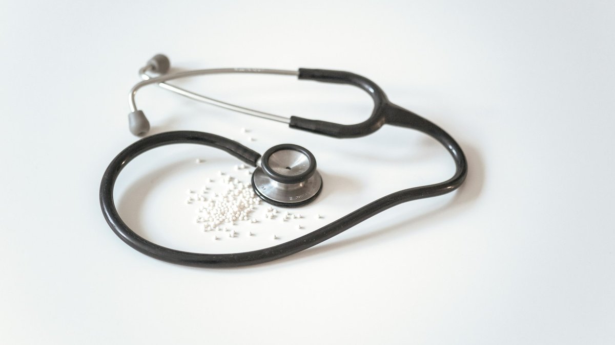 Small business growth guide: Social Media for Healthcare Practices: A Comprehensive Guide